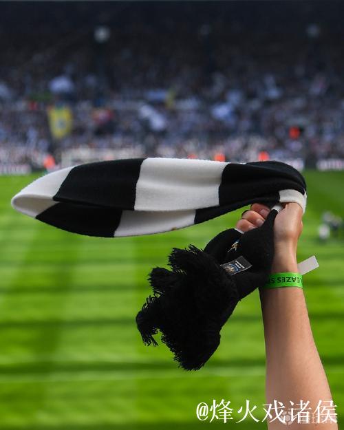 懂球译站｜黑白决战：英国版“东北德比”