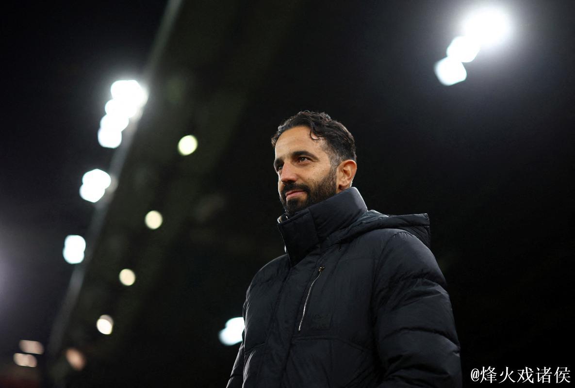 曼联主帅阿莫林被解雇 曾公开批评俱乐部 曼联主帅阿莫林被解雇 曾公开批评俱乐部